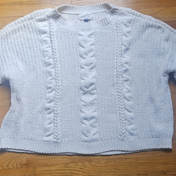 Universal Thread White Crew Neck Sweater with Cable Knit Design - Picture 1 of 10